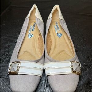 Piccadilly Maxi Therapy ballet flats Women's Gray Flats w/ White Accents size 7